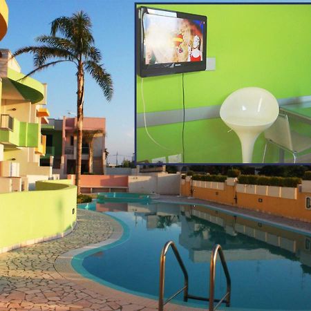 Con Piscina E Garage A 300 M Da Spiaggia E Centro توري ديل أورسو المظهر الخارجي الصورة