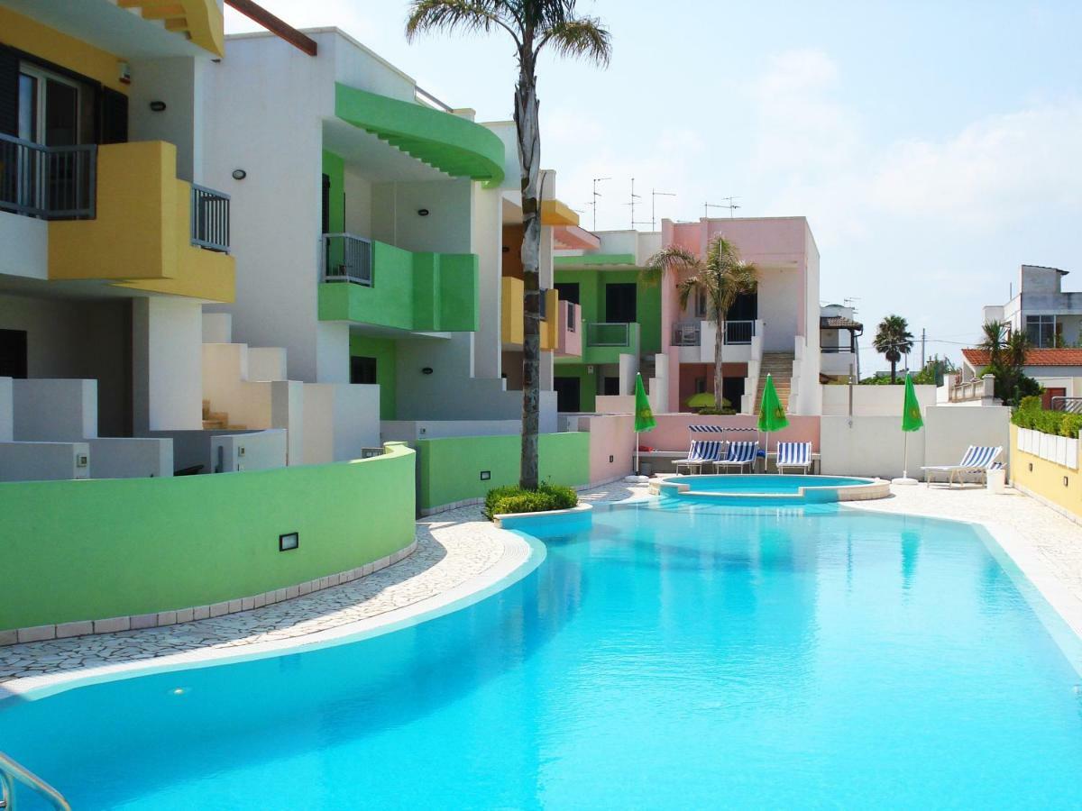 Con Piscina E Garage A 300 M Da Spiaggia E Centro توري ديل أورسو المظهر الخارجي الصورة