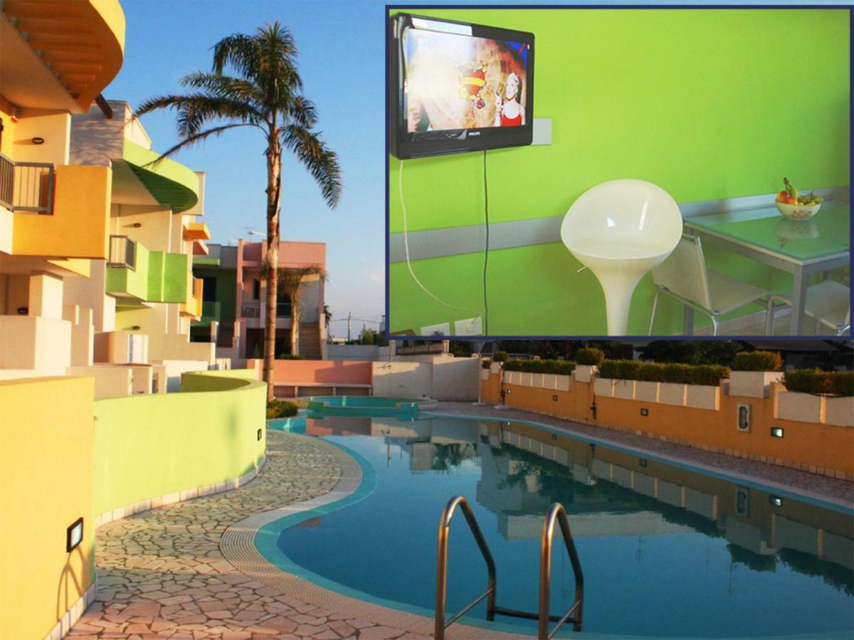 Con Piscina E Garage A 300 M Da Spiaggia E Centro توري ديل أورسو المظهر الخارجي الصورة